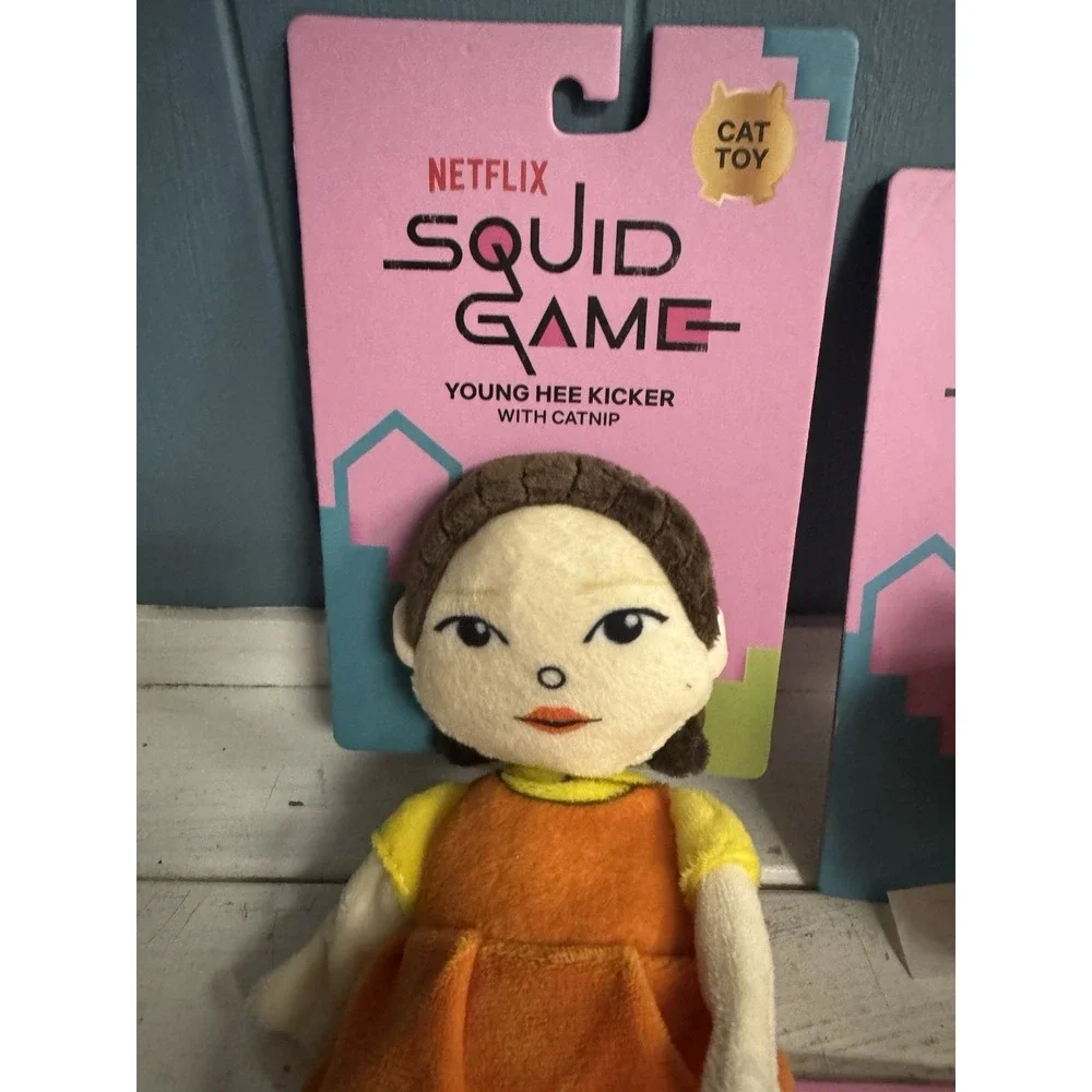Squid Game Young‎ Hee Kicker & 2PK Front Man/VIP Mask Cat Toy Brand New
